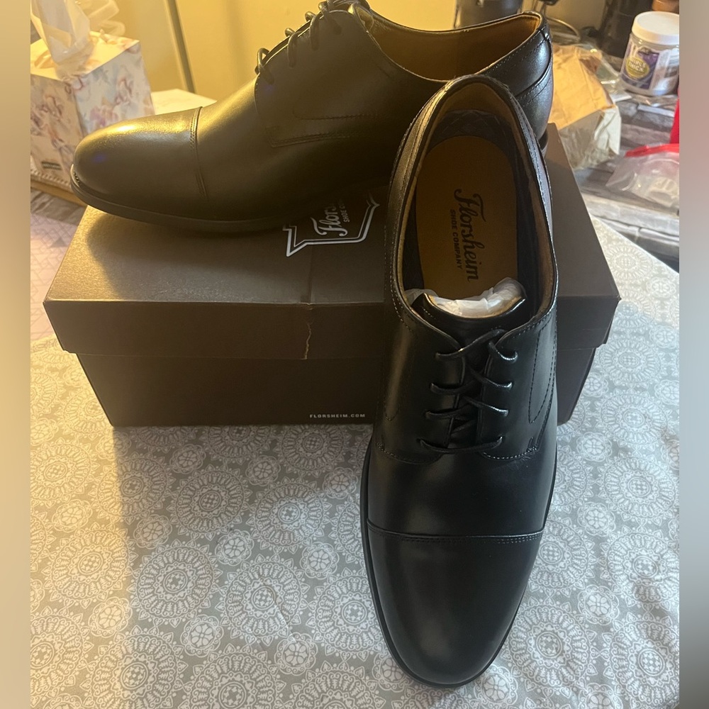 Florsheim Sleek Black Cap Toe Derbys